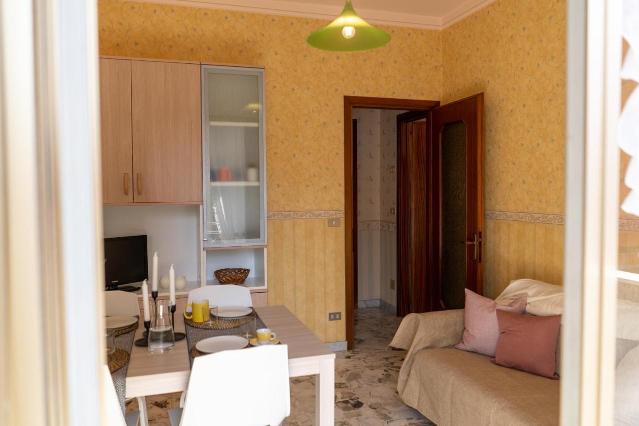 شقة Pietra Ligure Downtown Convenience -Free Parking المظهر الخارجي الصورة