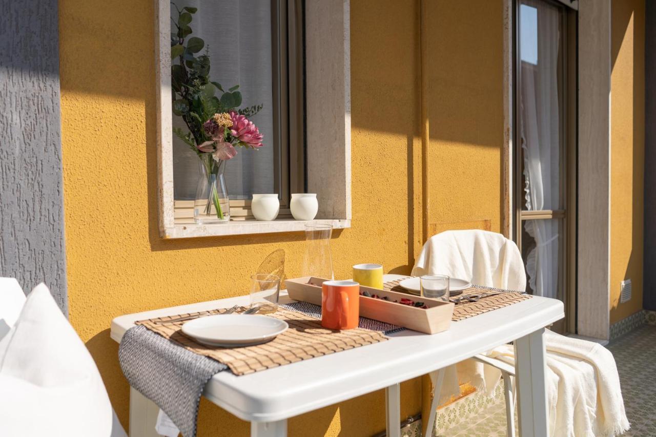 شقة Pietra Ligure Downtown Convenience -Free Parking المظهر الخارجي الصورة